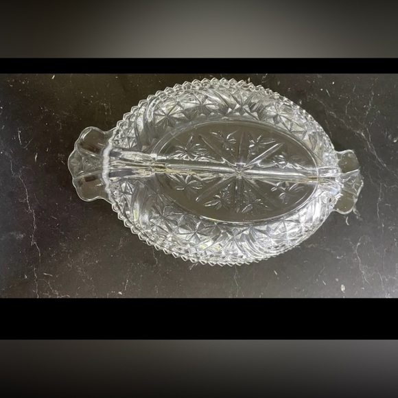 Anchor Hocking Serving Dish Stars Pattern 2 Compartment 10" x 6 1/4" Relish - Picture 5 of 5